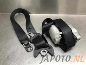Usagé Ceinture de sécurité avant droite Toyota Aygo (B10) 1.0 12V VVT-i Prix € 50,00 Règlement à la marge proposé par Japoto Parts B.V.