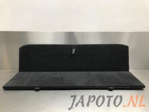 Usagé Plaque sol coffre Toyota RAV4 (A3) 2.0 16V VVT-i 4x4 Prix € 49,95 Règlement à la marge proposé par Japoto Parts B.V.