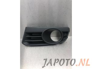 Usagé Plaque de protection feu antibrouillard gauche Suzuki Splash 1.3 DDiS 16V Prix € 14,95 Règlement à la marge proposé par Japoto Parts B.V.