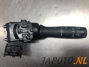 Usados Interruptor de limpiaparabrisas Toyota iQ 1.0 12V VVT-i Precio € 29,95 Norma de margen ofrecido por Japoto Parts B.V.