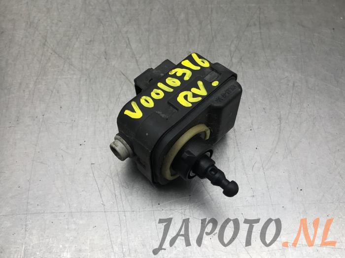 Używane Silnik reflektora Toyota RAV4 (A3) 2.0 16V VVT-i 4x4 Cena € 20,95 Procedura marży oferowane przez Japoto Parts B.V.