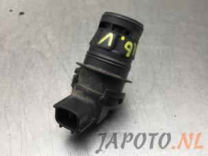 Used Windscreen washer pump Toyota RAV4 (A3) 2.0 16V VVT-i 4x4 Price € 19,95 Margin scheme offered by Japoto Parts B.V.