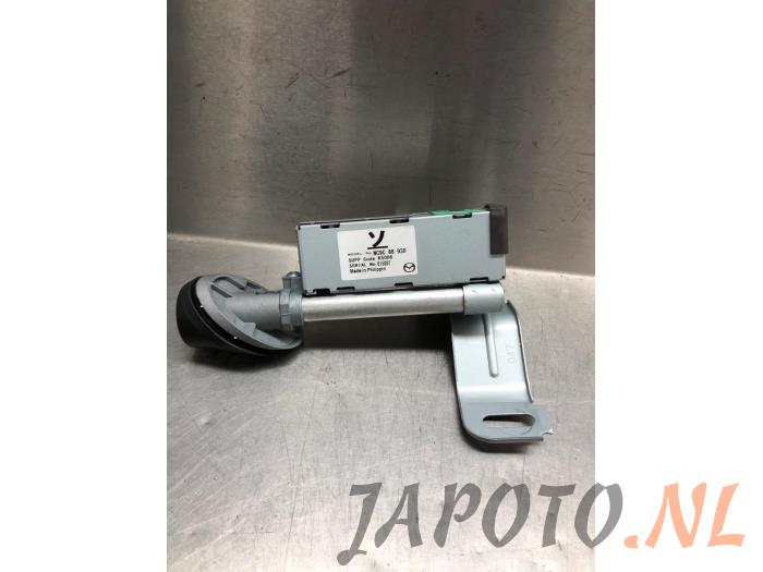 Używane Antena Mazda MX-5 (ND) 2.0 SkyActiv G-160 16V Cena € 78,70 Procedura marży oferowane przez Japoto Parts B.V.