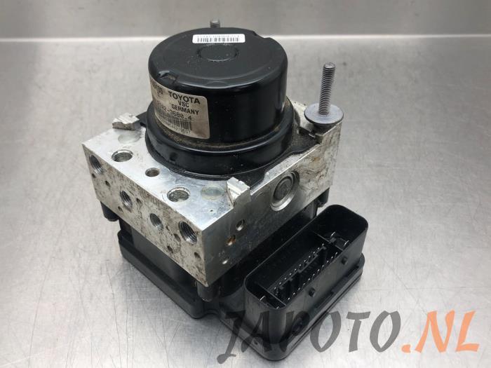 Gebrauchte ABS Pumpe Toyota Yaris III (P13) 1.0 12V VVT-i Preis € 78,70 Margenregelung angeboten von Japoto Parts B.V.