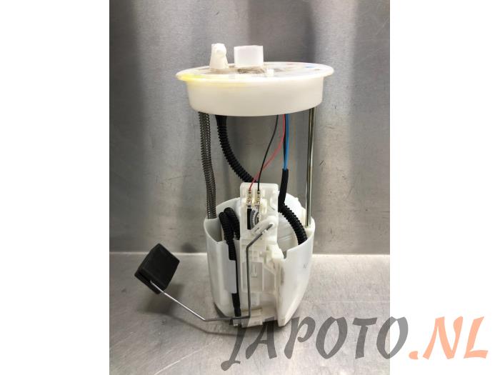 Usagé Pompe essence Mazda MX-5 (ND) 2.0 SkyActiv G-160 16V Prix € 104,95 Règlement à la marge proposé par Japoto Parts B.V.