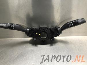 Used Steering column stalk Kia Rio IV (YB) 1.0i T-GDi 100 12V Price € 99,00 Margin scheme offered by Japoto Parts B.V.