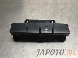 Gebrauchte Schalter (sonstige) Kia Rio IV (YB) 1.0i T-GDi 100 12V Preis € 19,95 Margenregelung angeboten von Japoto Parts B.V.