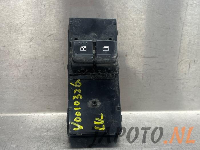 Usados Interruptor combinado de ventanillas Kia Rio IV (YB) 1.0i T-GDi 100 12V Precio € 36,70 Norma de margen ofrecido por Japoto Parts B.V.