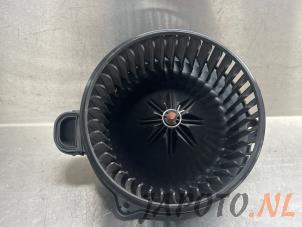 Used Heating and ventilation fan motor Kia Rio IV (YB) 1.0i T-GDi 100 12V Price € 74,95 Margin scheme offered by Japoto Parts B.V.
