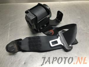 Used Rear seatbelt, right Hyundai i30 (GDHB5) 1.6 CRDi 16V VGT Price € 49,95 Margin scheme offered by Japoto Parts B.V.