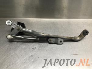 Used Wiper mechanism Toyota Verso S 1.33 16V Dual VVT-I Price € 39,95 Margin scheme offered by Japoto Parts B.V.