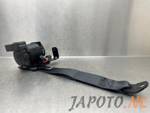 Used Rear seatbelt, right Hyundai i30 (GDHB5) 1.6 GDI Blue 16V Price € 49,95 Margin scheme offered by Japoto Parts B.V.