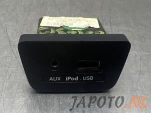 Usagé Connexion USB Hyundai i30 (GDHB5) 1.6 CRDi 16V VGT Prix € 24,95 Règlement à la marge proposé par Japoto Parts B.V.