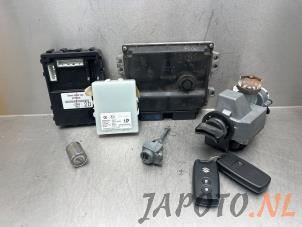 Used Ignition lock + computer Suzuki Grand Vitara II (JT) 1.6 16V Price € 149,95 Margin scheme offered by Japoto Parts B.V.