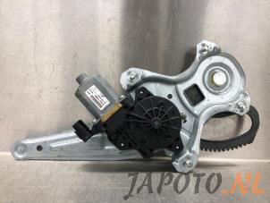 Używane Mechanizm szyby lewej tylnej wersja 4-drzwiowa Kia Picanto (TA) 1.0 12V Cena € 69,99 Procedura marży oferowane przez Japoto Parts B.V.