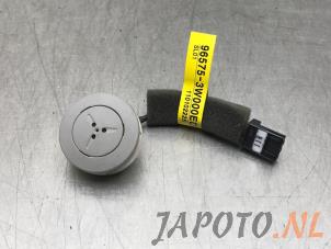 Gebrauchte Mikrofon Kia Sportage (SL) 2.0 CVVT 16V 4x4 Preis € 19,95 Margenregelung angeboten von Japoto Parts B.V.