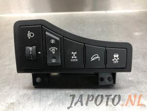 Gebrauchte Schalter (sonstige) Kia Sportage (SL) 2.0 CVVT 16V 4x4 Preis € 14,95 Margenregelung angeboten von Japoto Parts B.V.