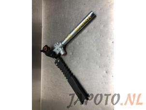 Used Seatbelt tensioner, left Kia Sportage (SL) 2.0 CVVT 16V 4x4 Price on request offered by Japoto Parts B.V.
