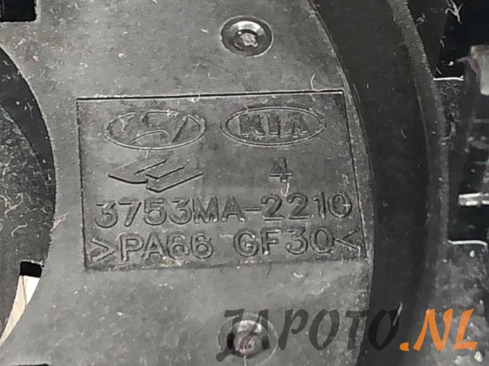 Commodo phare d'un Kia Sportage (SL) 2.0 CVVT 16V 4x4 2011