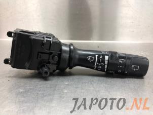 Używane Przelacznik wycieraczki Kia Sportage (SL) 2.0 CVVT 16V 4x4 Cena € 34,95 Procedura marży oferowane przez Japoto Parts B.V.