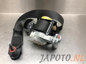 Usagé Ceinture de sécurité avant droite Kia Sportage (SL) 2.0 CVVT 16V 4x4 Prix € 149,00 Règlement à la marge proposé par Japoto Parts B.V.