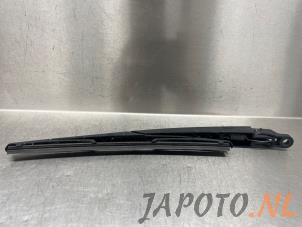 Used Rear wiper arm Nissan Qashqai (J10) 2.0 16V Price € 14,95 Margin scheme offered by Japoto Parts B.V.