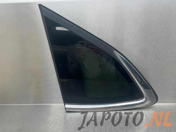 Extra window 4-door, left from a Hyundai Tucson (TL) 1.7 CRDi 16V 2WD 2016