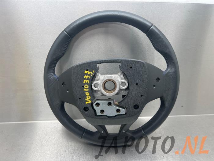 Steering wheel from a Hyundai Tucson (TL) 1.7 CRDi 16V 2WD 2016
