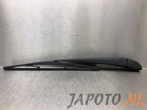Used Rear wiper arm Toyota C-HR (X1,X5) 1.8 16V Hybrid Price € 24,95 Margin scheme offered by Japoto Parts B.V.