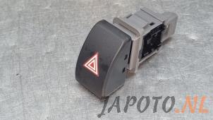 Gebrauchte Panikbeleuchtung Schalter Toyota C-HR (X1,X5) 1.8 16V Hybrid Preis € 19,95 Margenregelung angeboten von Japoto Parts B.V.
