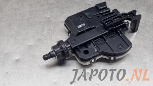 Used Tank flap lock motor Toyota C-HR (X1,X5) 1.8 16V Hybrid Price € 39,99 Margin scheme offered by Japoto Parts B.V.