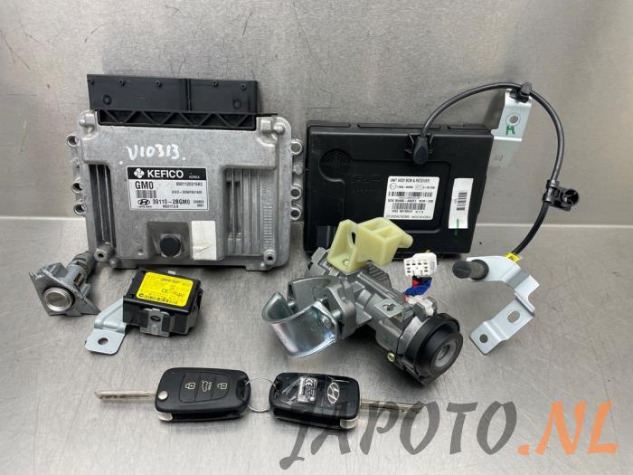 Used Ignition lock + computer Hyundai i30 Wagon (GDHF5) 1.6 GDI Blue 16V Price € 209,95 Margin scheme offered by Japoto Parts B.V.