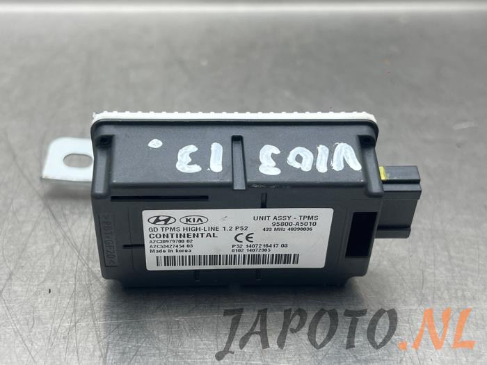 Begagnade Däcktrycksmodul Hyundai i30 Wagon (GDHF5) 1.6 GDI Blue 16V Pris € 26,24 Marginaltabell erbjuds av Japoto Parts B.V.