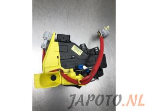 Gebrauchte Türschlossmechanik 4-türig rechts vorne Kia Niro I (DE) 1.6 GDI Hybrid Preis € 49,95 Margenregelung angeboten von Japoto Parts B.V.