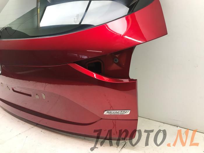 Tailgate from a Mazda CX-5 (KF) 2.0 SkyActiv-G 165 16V 4WD 2019