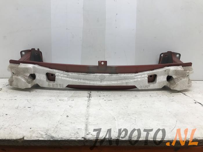 Front bumper frame from a Mazda CX-5 (KF) 2.0 SkyActiv-G 165 16V 4WD 2019