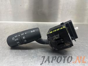 Usagé Commutateur lumière Mazda CX-5 (KF) 2.0 SkyActiv-G 165 16V 4WD Prix € 49,95 Règlement à la marge proposé par Japoto Parts B.V.