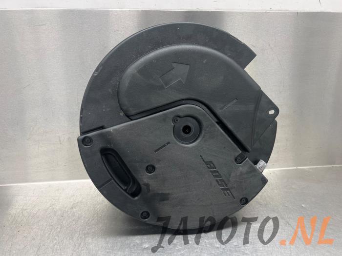 Używane Subwoofer Mazda CX-5 II (KF) 2.0 SkyActiv-G 165 16V 4WD Cena € 78,70 Procedura marży oferowane przez Japoto Parts B.V.