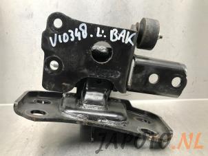 Used Gearbox mount Toyota Auris Touring Sports (E18) 1.8 16V Hybrid Price € 19,99 Margin scheme offered by Japoto Parts B.V.