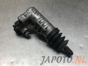 Used Clutch slave cylinder Kia Rio IV (YB) 1.0i T-GDi 100 12V Price on request offered by Japoto Parts B.V.