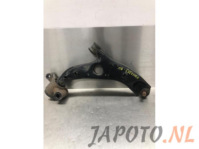 Front lower wishbone, right from a Mazda CX-5 (KF) 2.0 SkyActiv-G 165 16V 4WD 2019
