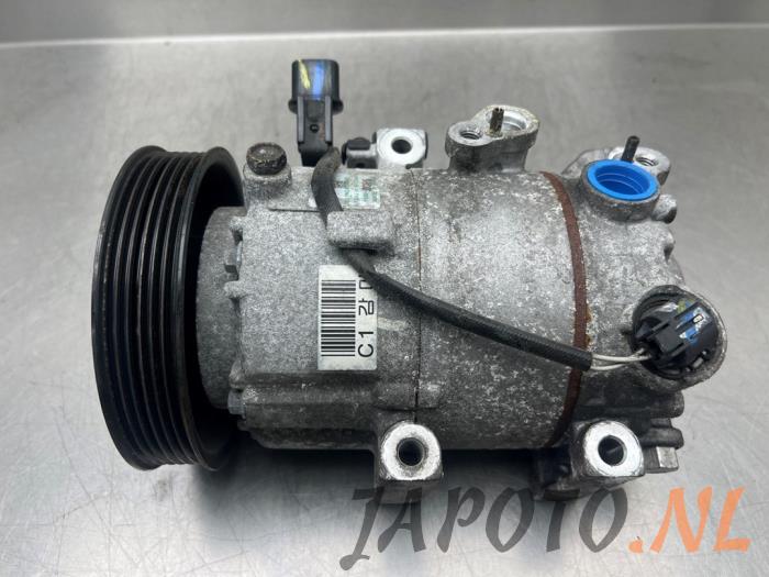 Usagé Compresseur de clim Hyundai i30 Wagon (GDHF5) 1.6 GDI Blue 16V Prix € 104,95 Règlement à la marge proposé par Japoto Parts B.V.