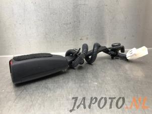 Gebrauchte Sicherheitsgurt Schließe links vorne Kia Niro I (DE) 1.6 GDI Hybrid Preis € 34,95 Margenregelung angeboten von Japoto Parts B.V.