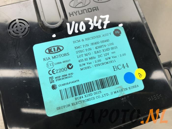 Cerradura de contacto y ordenador de un Kia Rio IV (YB) 1.0i T-GDi 100 12V 2017