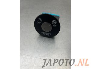 Used Airbag lock Kia Rio IV (YB) 1.0i T-GDi 100 12V Price € 9,95 Margin scheme offered by Japoto Parts B.V.