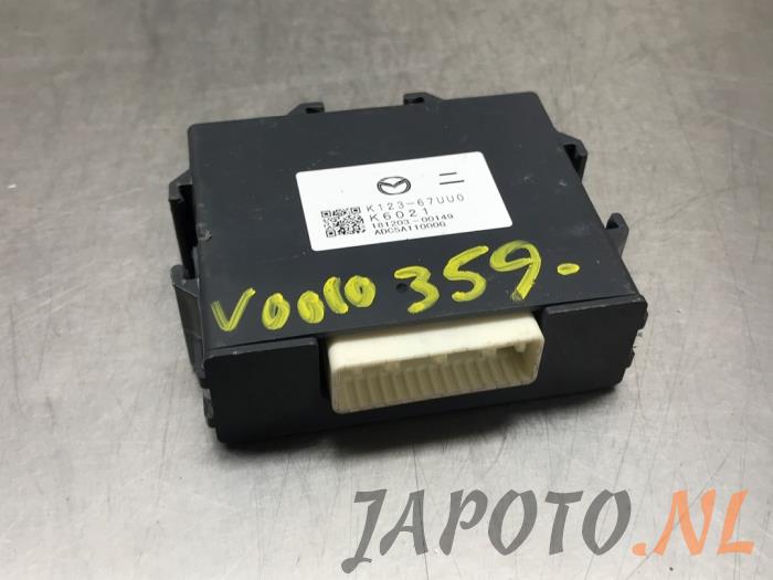 Usados Módulo PDC Mazda CX-5 II (KF) 2.0 SkyActiv-G 165 16V 4WD Precio € 52,45 Norma de margen ofrecido por Japoto Parts B.V.