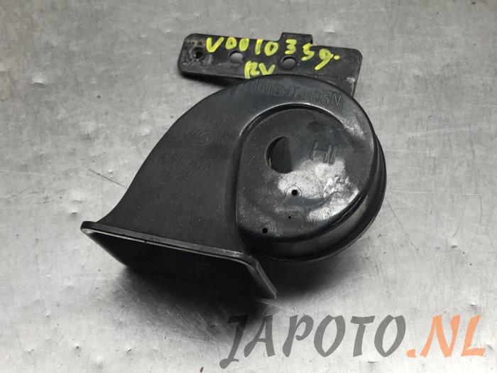 Używane Klakson Mazda CX-5 II (KF) 2.0 SkyActiv-G 165 16V 4WD Cena € 10,45 Procedura marży oferowane przez Japoto Parts B.V.