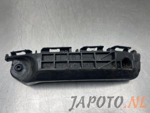 Używane Wspornik zderzaka lewy przód Toyota Yaris III (P13) 1.33 16V Dual VVT-I Cena € 14,95 Procedura marży oferowane przez Japoto Parts B.V.