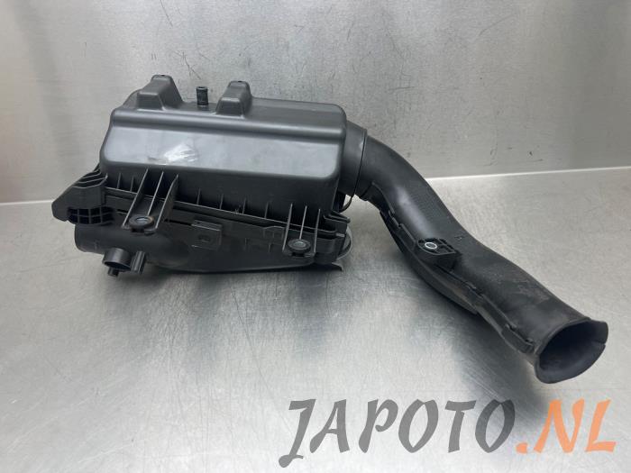 Begagnade Luftfilterhus Toyota Yaris III (P13) 1.33 16V Dual VVT-I Pris € 26,20 Marginaltabell erbjuds av Japoto Parts B.V.