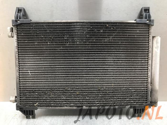 Usagé Radiateur clim Toyota Yaris III (P13) 1.33 16V Dual VVT-I Prix € 47,20 Règlement à la marge proposé par Japoto Parts B.V.